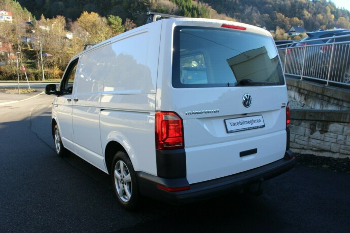 volkswagen-transporter-diesel-2017-big-4