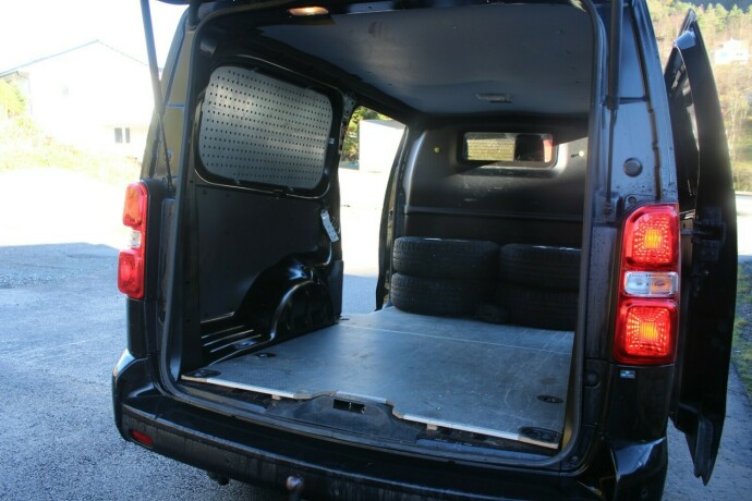 toyota-proace-diesel-2021-big-7