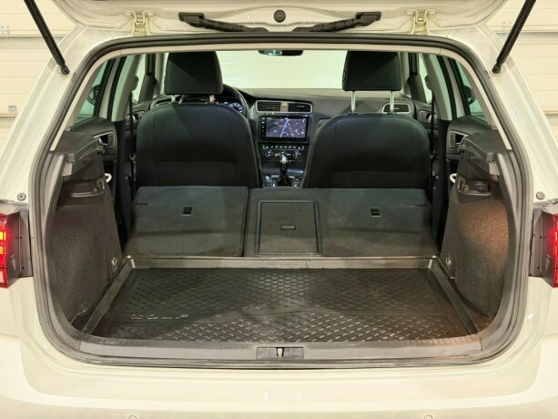 volkswagen-e-golf-vii-elektrisitet-2020-big-13