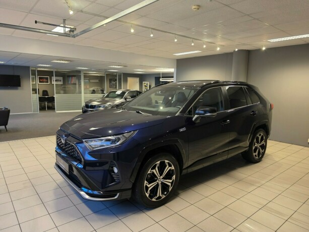 toyota-rav4-plug-in-hybrid-plug-in-petrol-2021-big-7