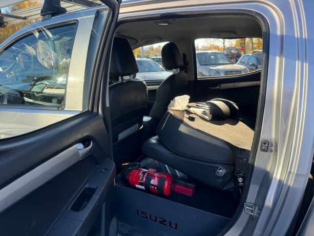 isuzu-d-max-diesel-2015-big-12