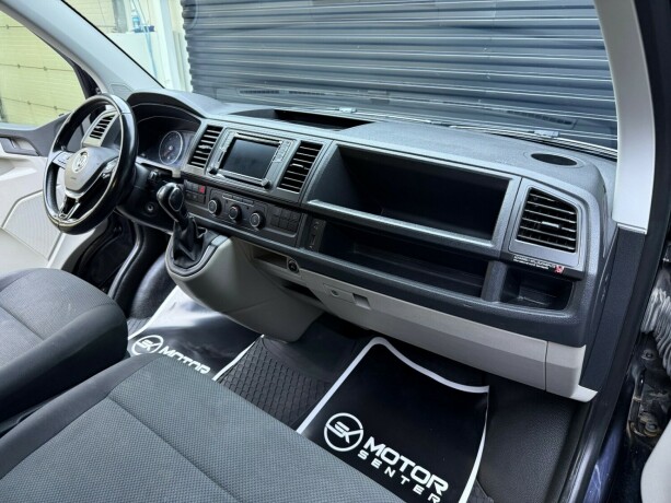 volkswagen-transporter-diesel-2019-big-10