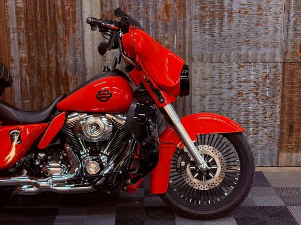harley-davidson-street-glide-bensin-2009-big-3