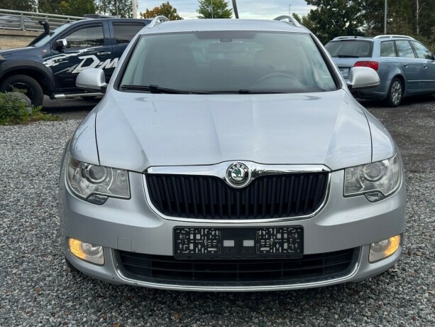 skoda-superb-diesel-2012-big-7