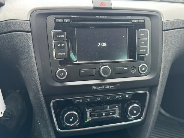 skoda-superb-diesel-2012-big-15