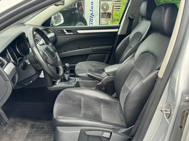 skoda-superb-diesel-2012-big-8