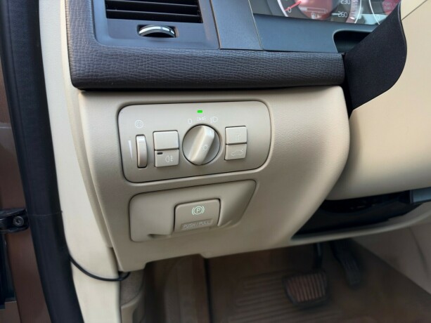 volvo-xc-60-diesel-2011-big-22
