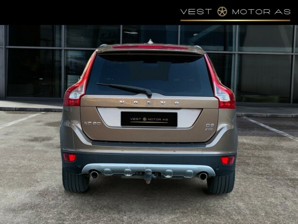 volvo-xc-60-diesel-2011-big-5