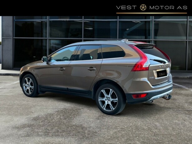 volvo-xc-60-diesel-2011-big-4
