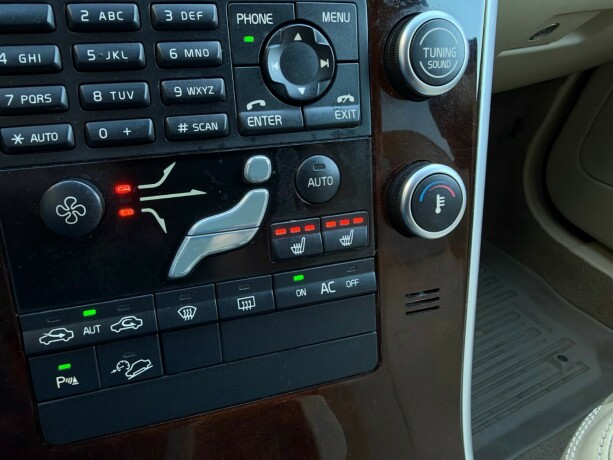 volvo-xc-60-diesel-2011-big-24