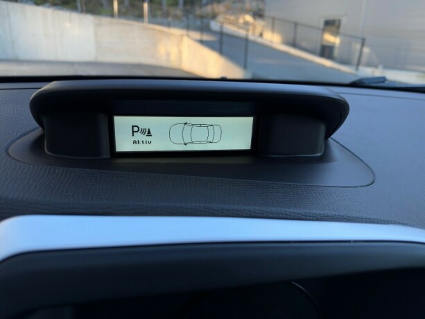 volvo-xc-60-diesel-2011-big-28
