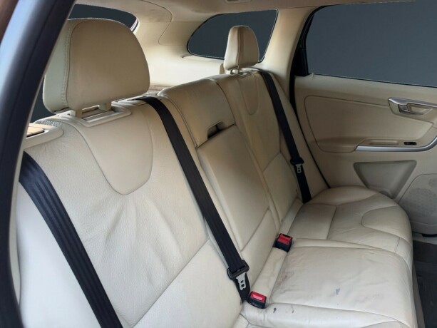 volvo-xc-60-diesel-2011-big-10