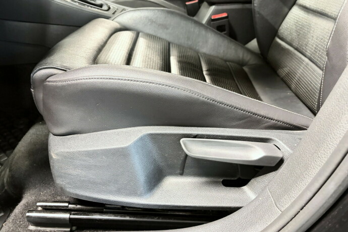 volkswagen-e-golf-vii-elektrisitet-2020-big-26