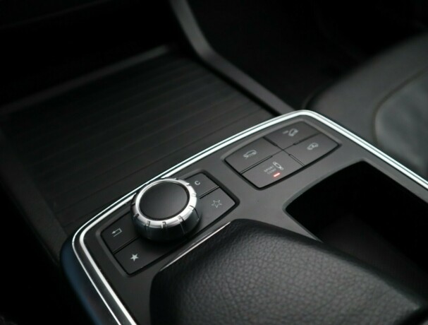mercedes-benz-ml350-diesel-2012-big-16