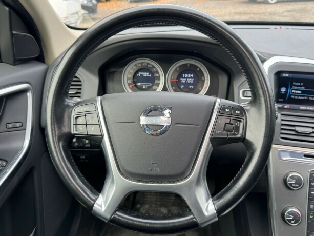 volvo-xc-60-diesel-2012-big-15