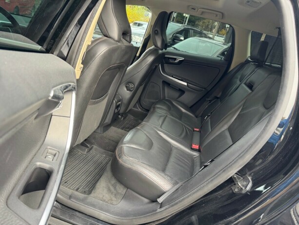 volvo-xc-60-diesel-2012-big-10