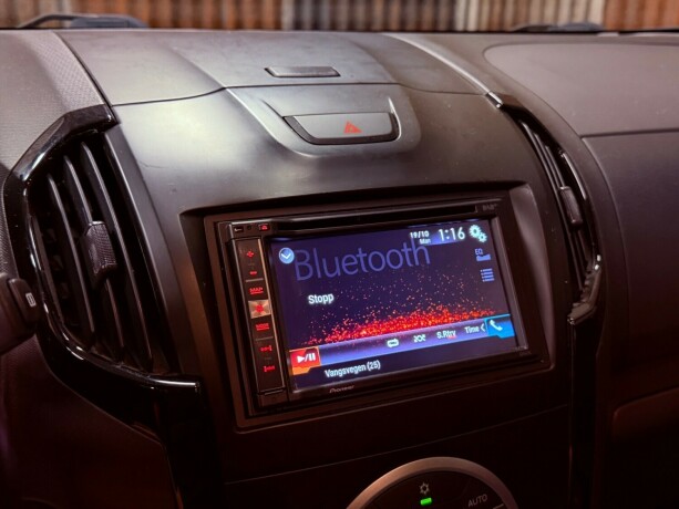 isuzu-d-max-diesel-2016-big-31