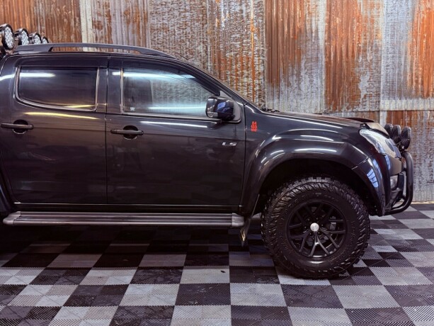 isuzu-d-max-diesel-2016-big-2