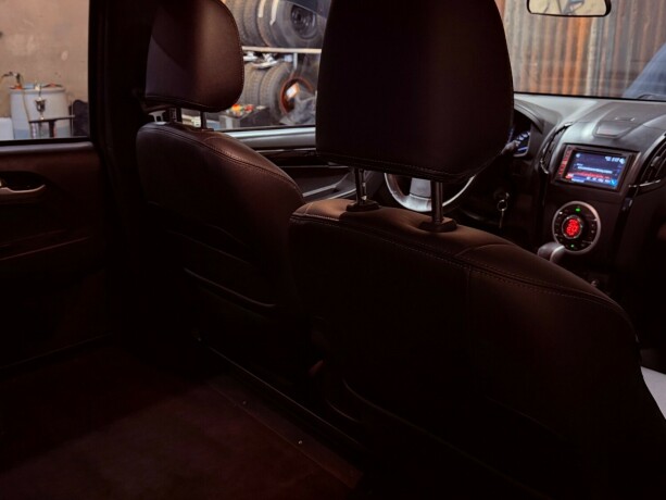 isuzu-d-max-diesel-2016-big-40