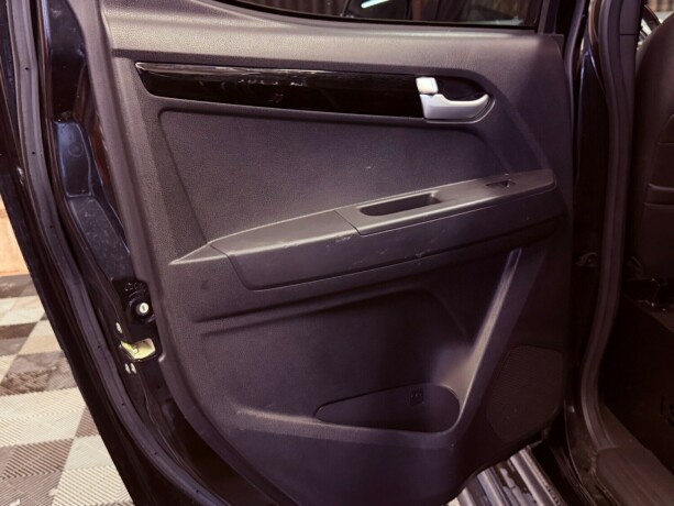 isuzu-d-max-diesel-2016-big-44