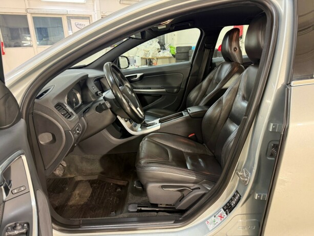 volvo-v60-elektrisitetdiesel-2013-big-17