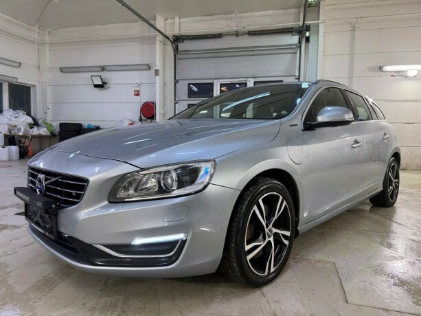 volvo-v60-elektrisitetdiesel-2013-big-2