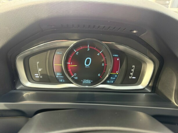 volvo-v60-elektrisitetdiesel-2013-big-22