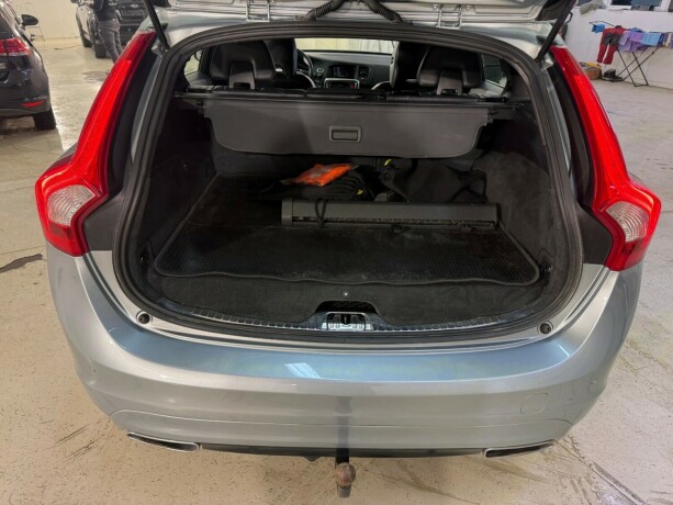 volvo-v60-elektrisitetdiesel-2013-big-13