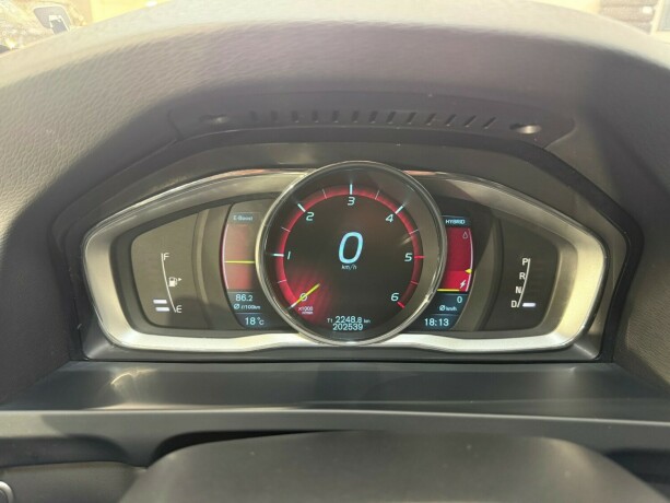 volvo-v60-elektrisitetdiesel-2013-big-21