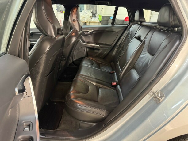 volvo-v60-elektrisitetdiesel-2013-big-16