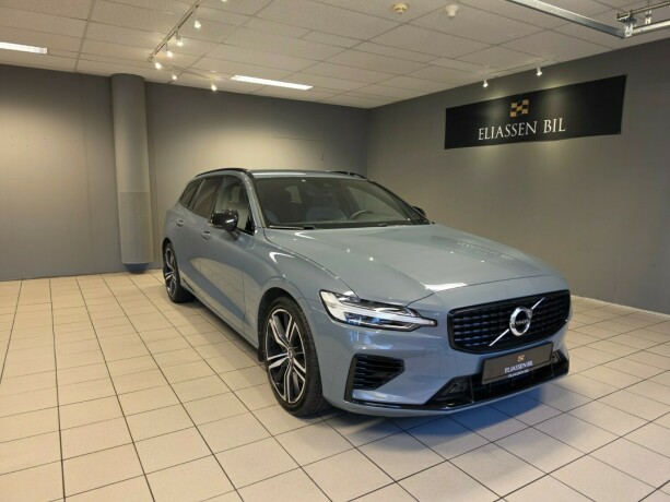 volvo-v60-plug-in-petrol-2022-big-9