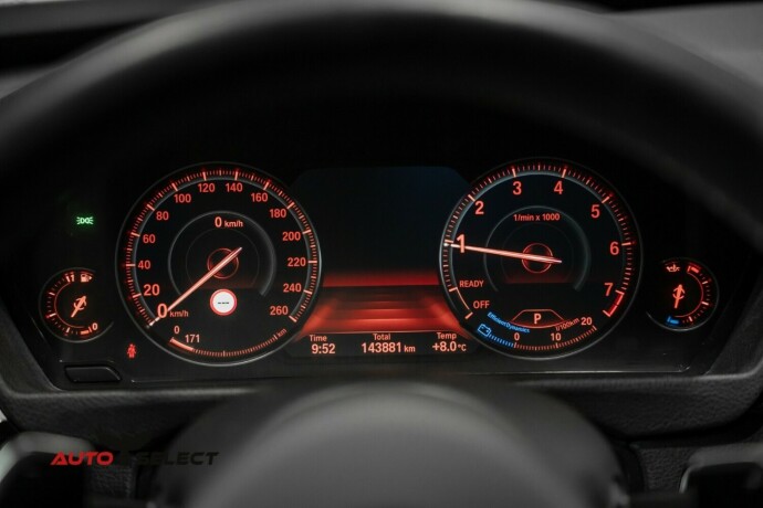 bmw-320i-bensin-2017-big-31