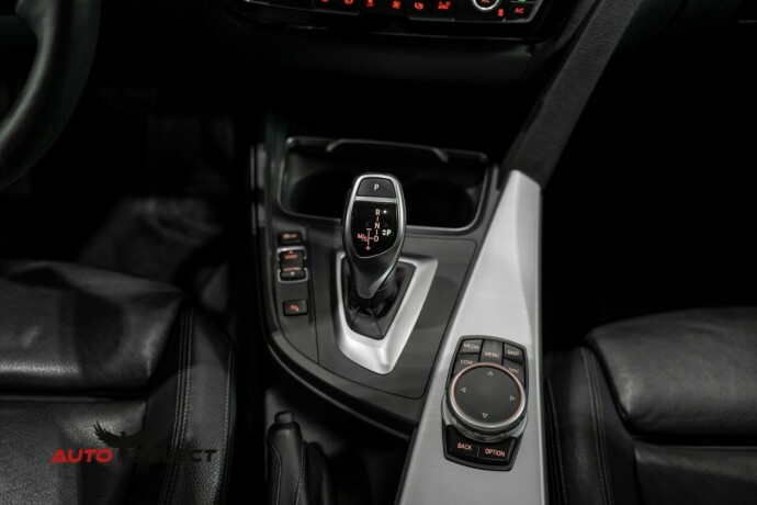 bmw-320i-bensin-2017-big-37