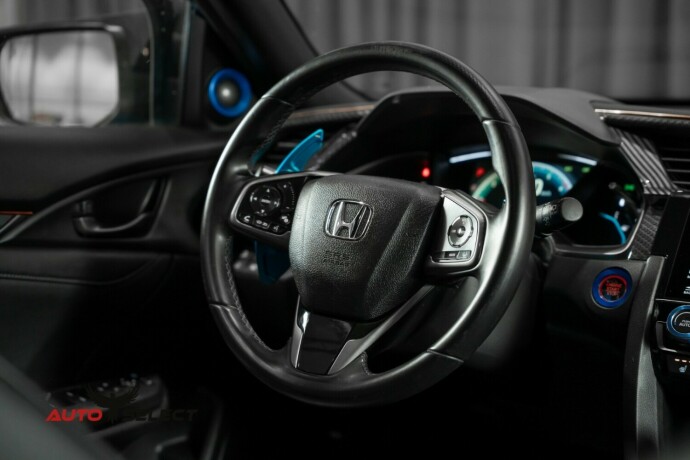 honda-civic-bensin-2017-big-23