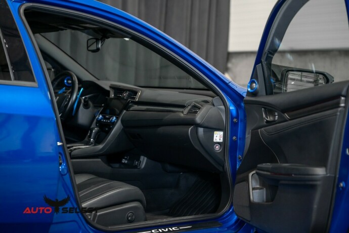 honda-civic-bensin-2017-big-16