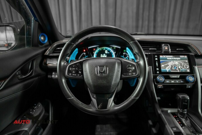 honda-civic-bensin-2017-big-24