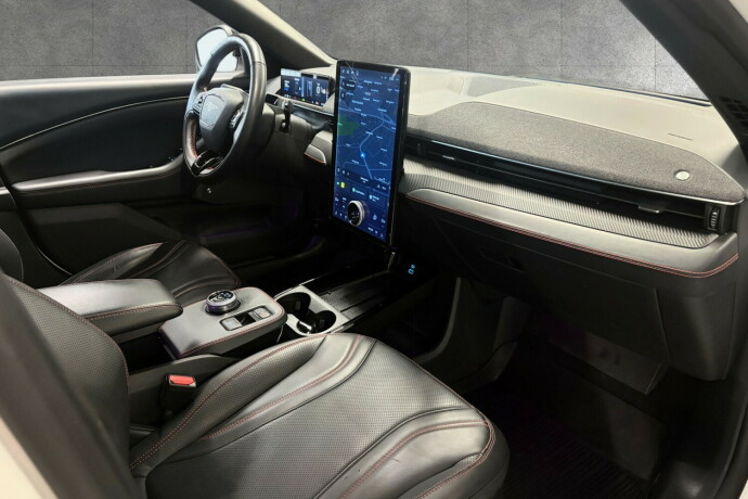 ford-mustang-mach-e-elektrisitet-2021-big-17