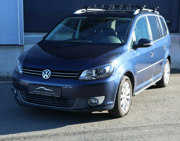 volkswagen-touran-diesel-2012-big-2