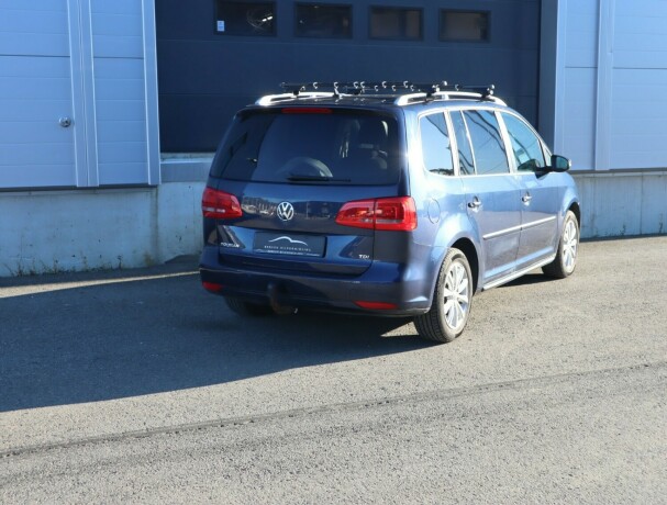 volkswagen-touran-diesel-2012-big-3