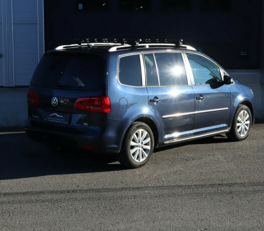 volkswagen-touran-diesel-2012-big-1