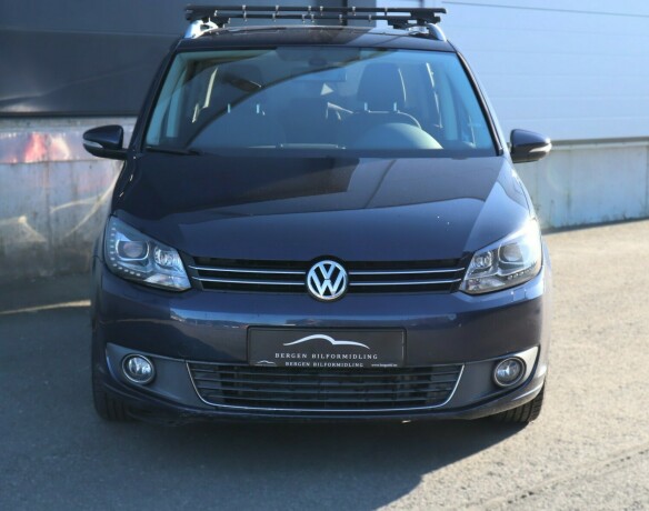 volkswagen-touran-diesel-2012-big-4