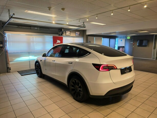 tesla-model-y-elektrisitet-2021-big-6