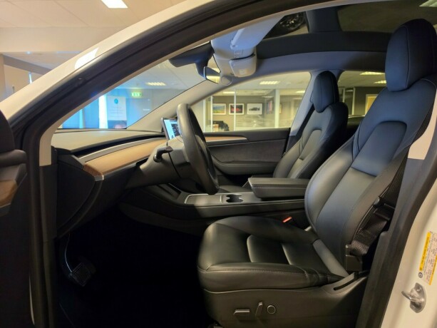 tesla-model-y-elektrisitet-2021-big-22