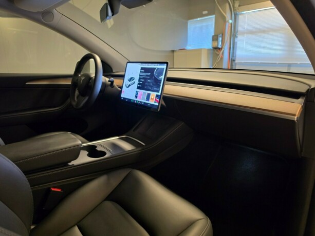 tesla-model-y-elektrisitet-2021-big-14