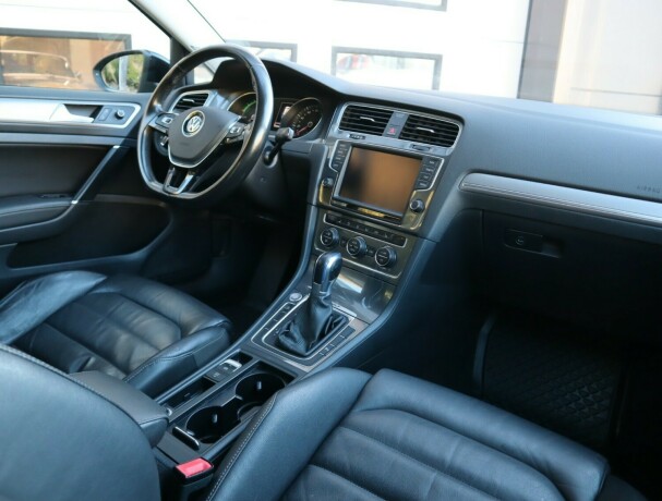 volkswagen-e-golf-vii-elektrisitet-2015-big-8