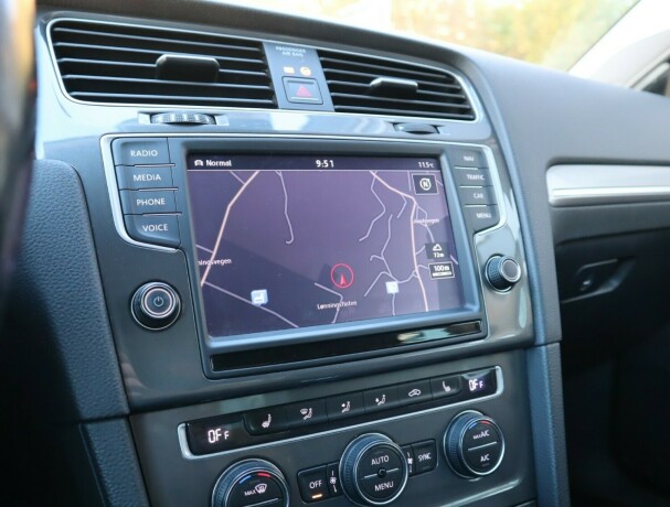 volkswagen-e-golf-vii-elektrisitet-2015-big-13