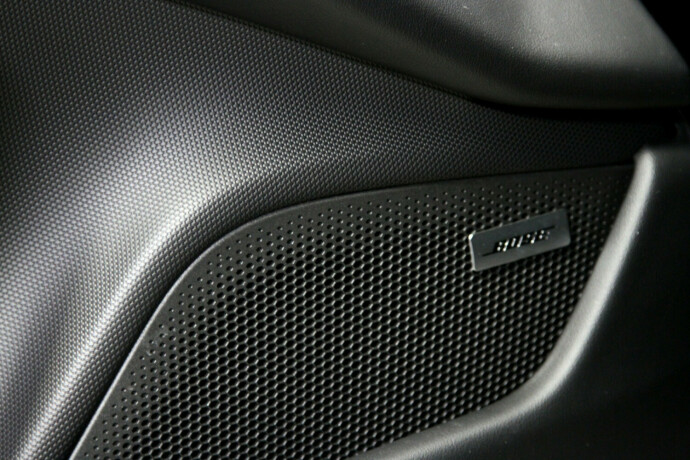 porsche-taycan-4-elektrisitet-2023-big-27