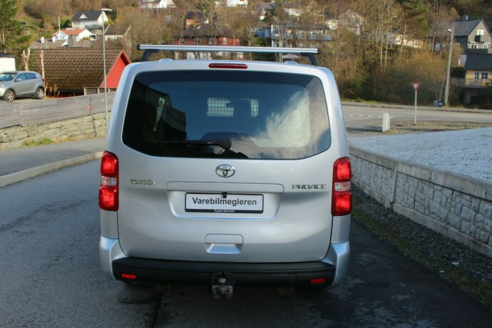 toyota-proace-diesel-2017-big-4