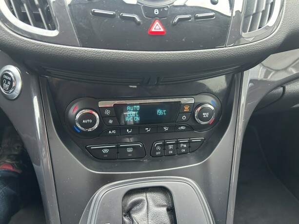 ford-kuga-diesel-2015-big-22