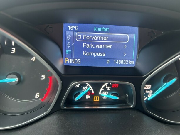 ford-kuga-diesel-2015-big-19